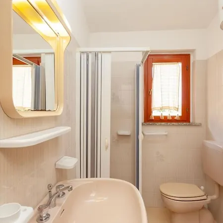 Apartment Cinta 7 *